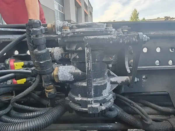 Modulador EBS Knorr-Bremse Iveco S-Way 19r image 2