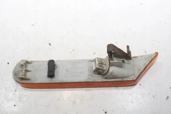 Clignotant d'aile droit Porsche Boxster (986) OEM 99663104401 image 5