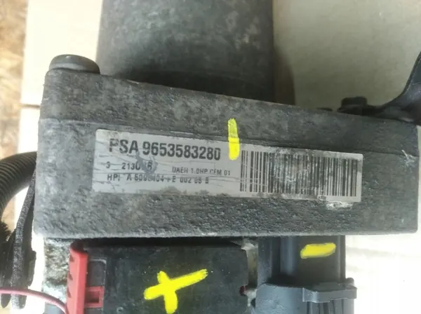 Pompe de direction OEM 9653583280 pour Peugeot 307 image 4