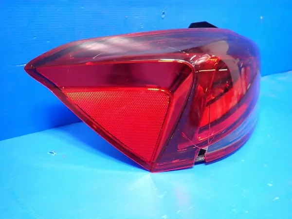 Lámpara trasera izquierda LED Seat Ibiza V 17- 6F0945207H image 2