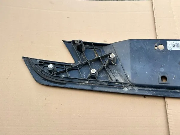 BMW E65/E66 Bagagelucklist OEM 7133638 image 4