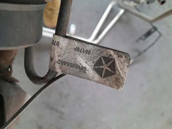 Kraftstoff-Einfüllschlauch OEM 68192064AC für Dodge RAM image 7