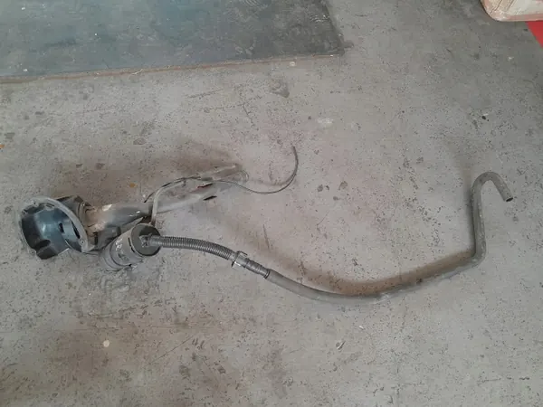 Kraftstoff-Einfüllschlauch OEM 68192064AC für Dodge RAM image 9