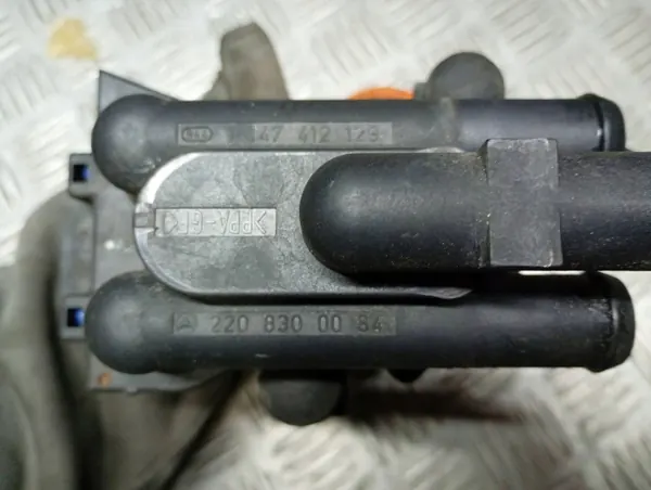 Válvula control refrigerante Mercedes W220 OEM 1147412129 image 5