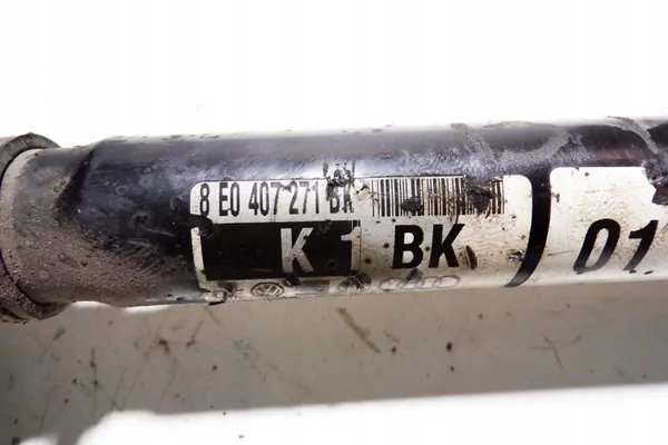 Höger fram drivaxel AUDI A4 2.0L diesel 2005 image 2