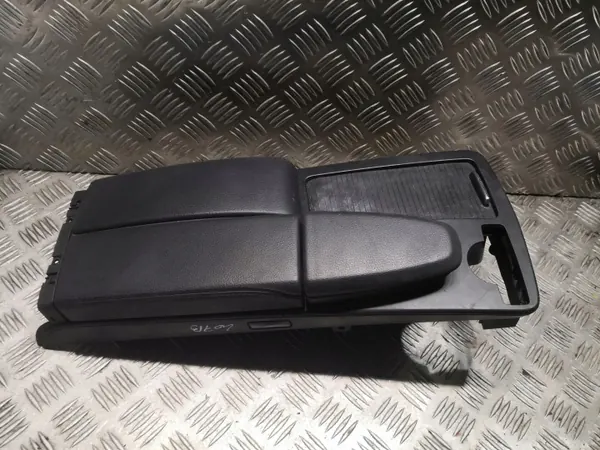 Accoudoir console Mercedes-Benz E A207 OEM 2076800496 image 2