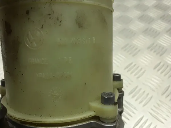 Bomba de direção assistida VW Polo 1.4 2004 image 2