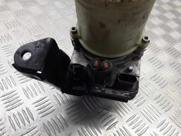 Bomba de direção assistida VW Polo 1.4 2004 image 3