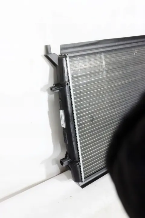 Vattenkylare VW Audi Skoda 1K0121251DF image 8