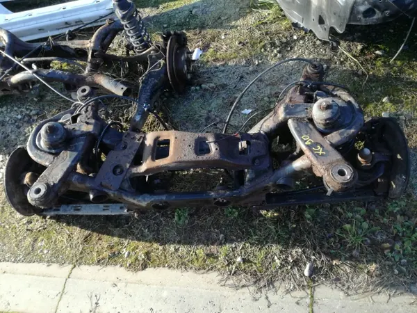Viga suspensión trasera OEM VOLVO XC90 I 2002-2014 image 2