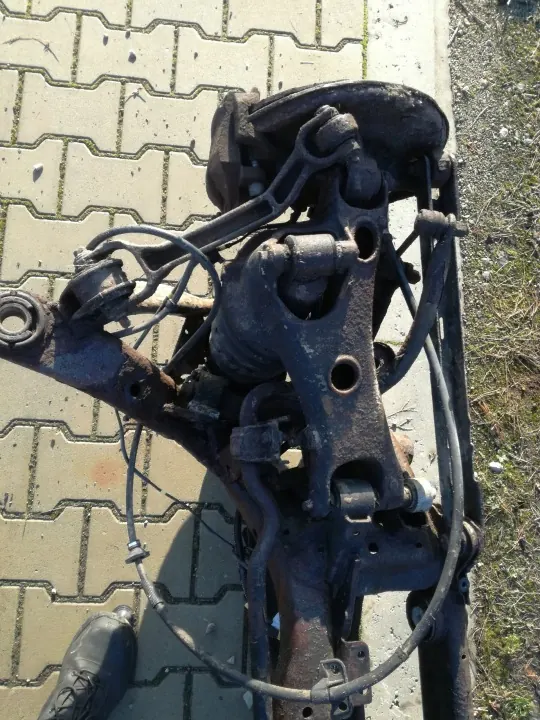 Viga suspensión trasera OEM VOLVO XC90 I 2002-2014 image 6