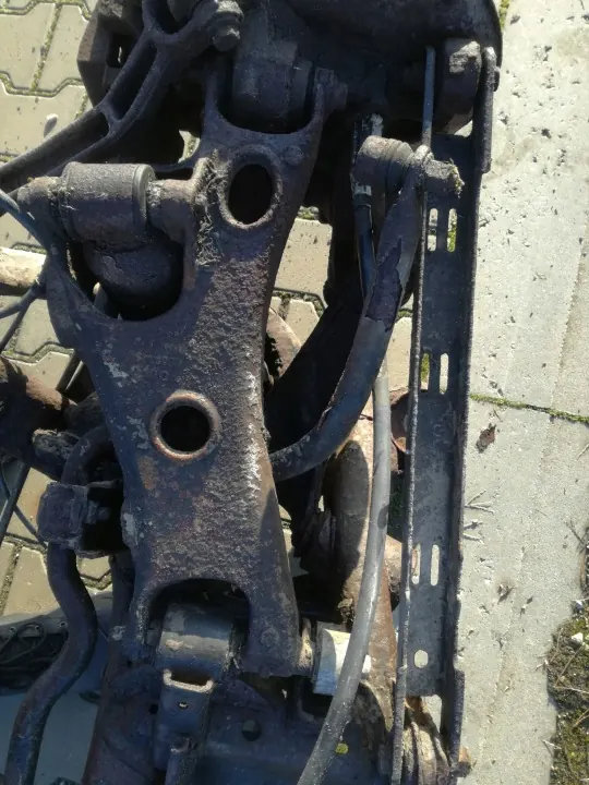 Viga suspensión trasera OEM VOLVO XC90 I 2002-2014 image 7