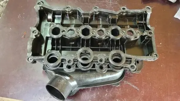 Jaguar Kipphebelabdeckung OEM 4S7Q9424LB - Gebraucht image 3