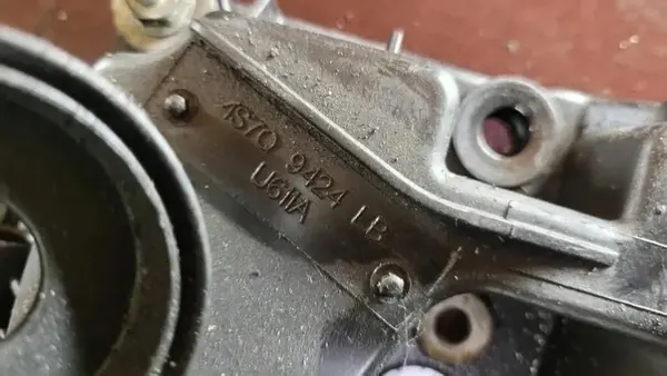 Jaguar Kipphebelabdeckung OEM 4S7Q9424LB - Gebraucht image 5