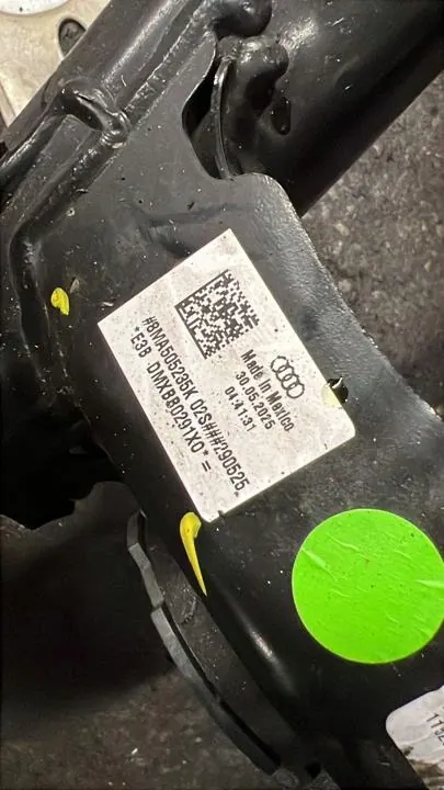 Audi Q5 Taka-akseli OEM 8MA505235K Käytetty image 7