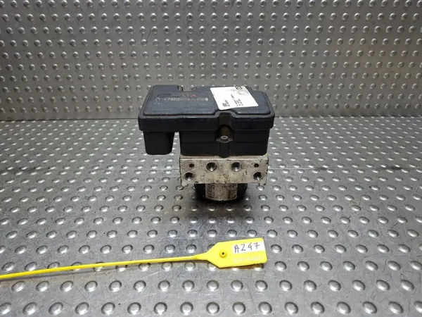 Pompe ABS OEM 44510-0D110 pour Toyota Yaris II image 2