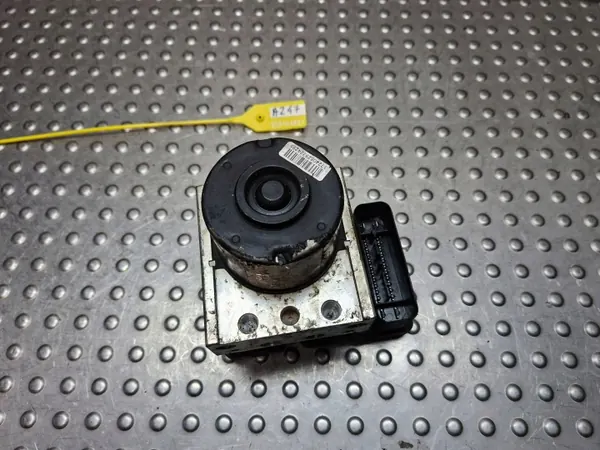 Pompe ABS OEM 44510-0D110 pour Toyota Yaris II image 4