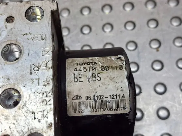 Pompe ABS OEM 44510-0D110 pour Toyota Yaris II image 5