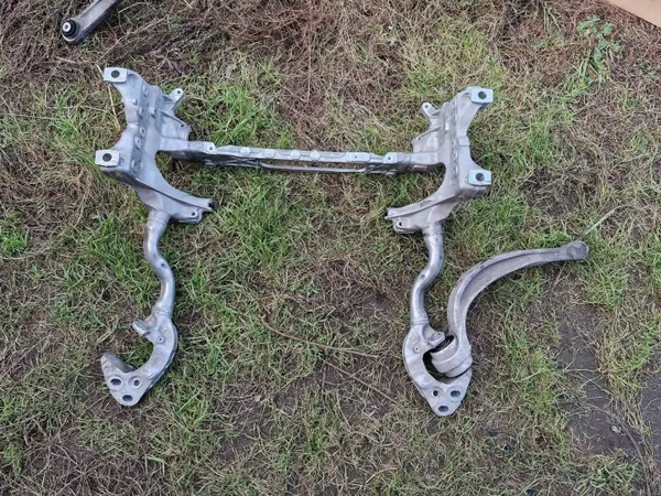 Pastilhas de travão dianteiras OEM 1748511155 Bentley Bentayga image 5