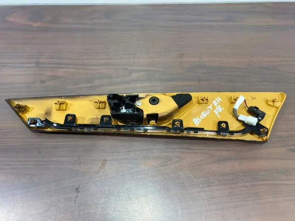 Poignée de porte intérieure Subaru Ascent OEM 94236XC03A image 5