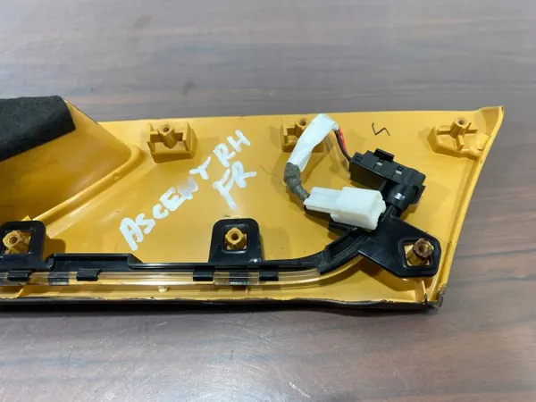 Poignée de porte intérieure Subaru Ascent OEM 94236XC03A image 7