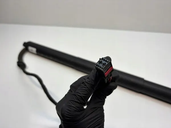 AUDI A5 S5 RS5 F5 Elektrisk bagagerumsaktuator 8W8827851E image 4