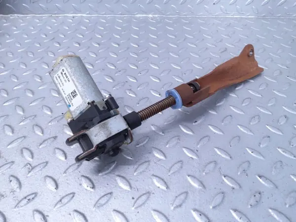 Sitzmotor Cadillac ATS OEM QA1024757 - Gebraucht image 2