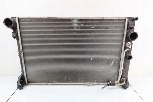 Refroidisseur d'eau Mercedes W204 OEM 2045003603 image 2