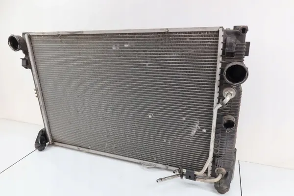 Refroidisseur d'eau Mercedes W204 OEM 2045003603 image 4