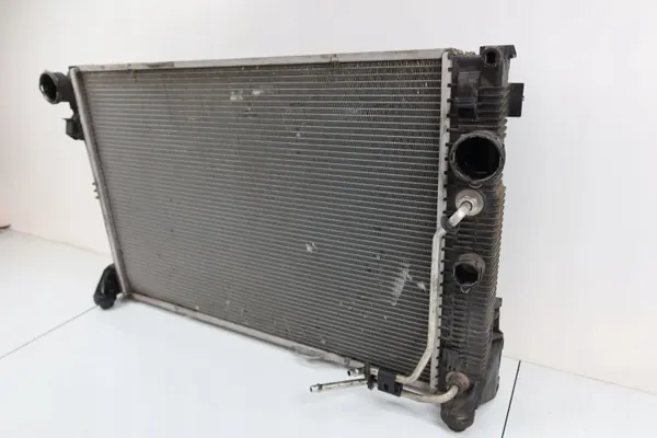 Refroidisseur d'eau Mercedes W204 OEM 2045003603 image 5