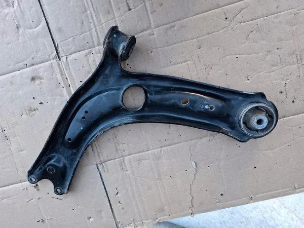 Braccio di Controllo Anteriore Destro VW Passat B8 2.0 TDI OEM image 4