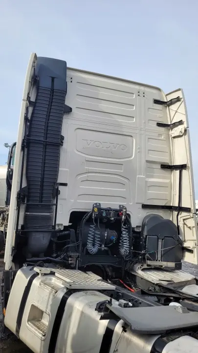 Volvo OE complete cabine FH4 Globetrotter XL image 4