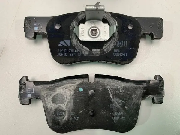BMW OEM 6884241 Bremsbeläge Vorderachse - Gebraucht image 4