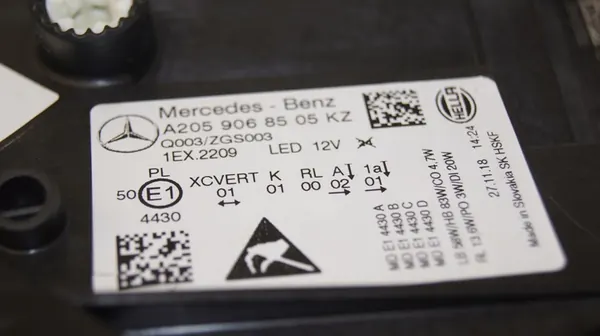MERCEDES C W205 LIFT MULTIBEAM LINKS RECHTS LAMP image 3