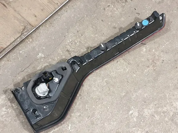 HÖGER BAKLYKT RENAULT MEGANE IV KOMBI 16-20 image 3