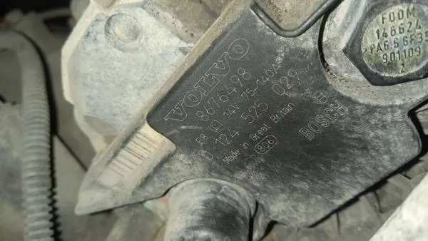 Volvo XC 90 Alternator 2003 2.5L 8676498 image 4