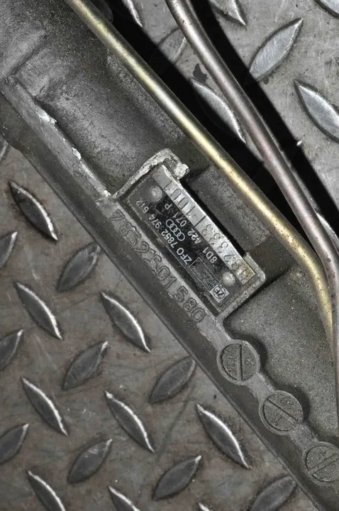 Caixa de Direção VW PASSAT B5 1.9L 85kw 2000 OEM 8D1422071P image 4