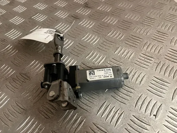 Tesla Model S Lenksäulenmotor OEM 10278110F image 4