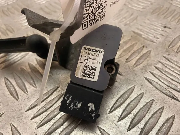 Volvo XC90 2017 Etuakselin Tasausanturi OEM 31360328 image 3