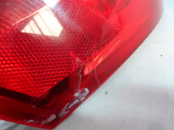 Luz trasera izquierda VW Jetta 5C USA 5C6945095D image 3