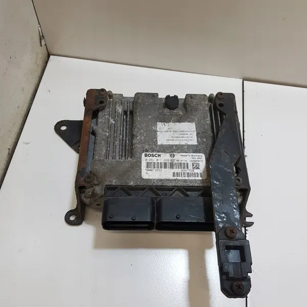 Ordinateur Moteur Iveco Daily 3 OEM 0281011228 image 2