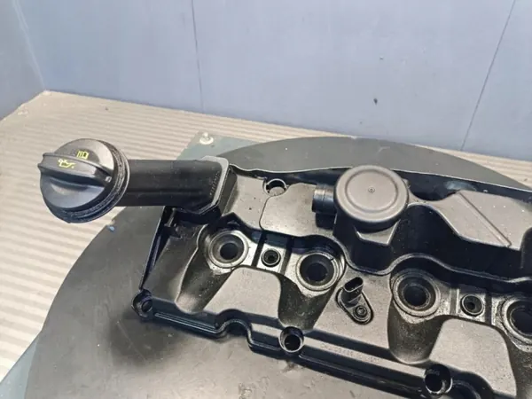 Venttiilikansi OEM 04L103469J VW Crafter II 2.0 TDI:lle image 3
