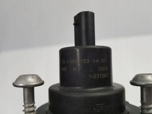 Électrovanne OEM A0001531400 pour Mercedes M254 image 6