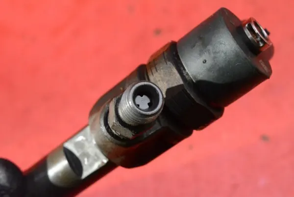 Suutin OEM 0445110320 Kia Ceed 1.6 CRDi:lle image 10