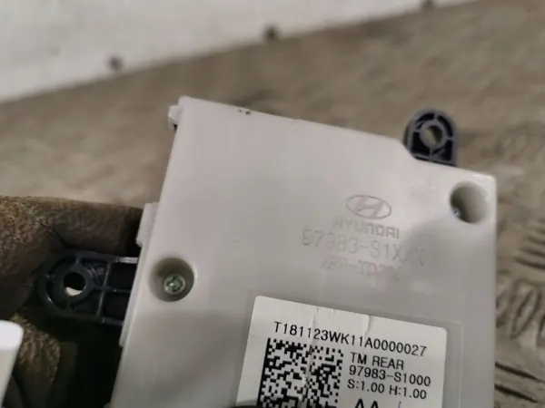 Panel climatización Hyundai Santa Fe OEM FBZ12386 - Usado image 4