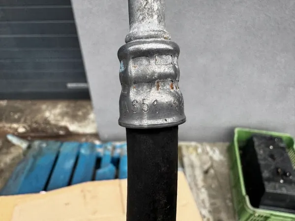 Mercedes 4MATIC Hydrauliikkajohto OEM a6511807330 image 4