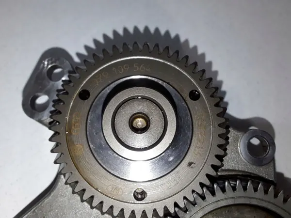 Pièce Moteur Audi d'Occasion OEM 079109564 image 3