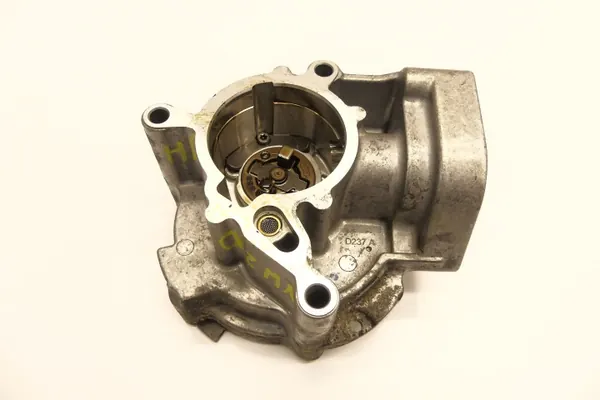 Vacuümpomp OEM 06L145100L voor VW Golf VII R 2.0 TFSI image 5