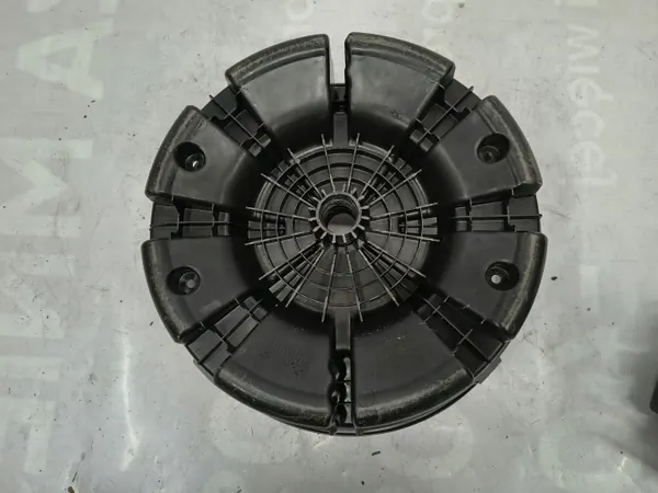 Mercedes W212 gereedschapsset OEM A2128980914 - Gebruikt image 3