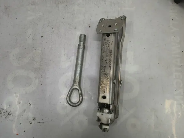 Mercedes W212 gereedschapsset OEM A2128980914 - Gebruikt image 4